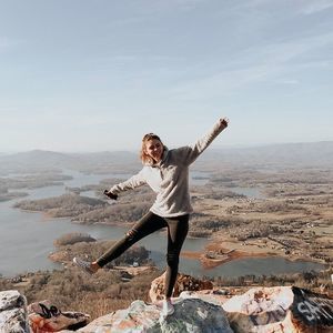 Meet your Posher, Lacey